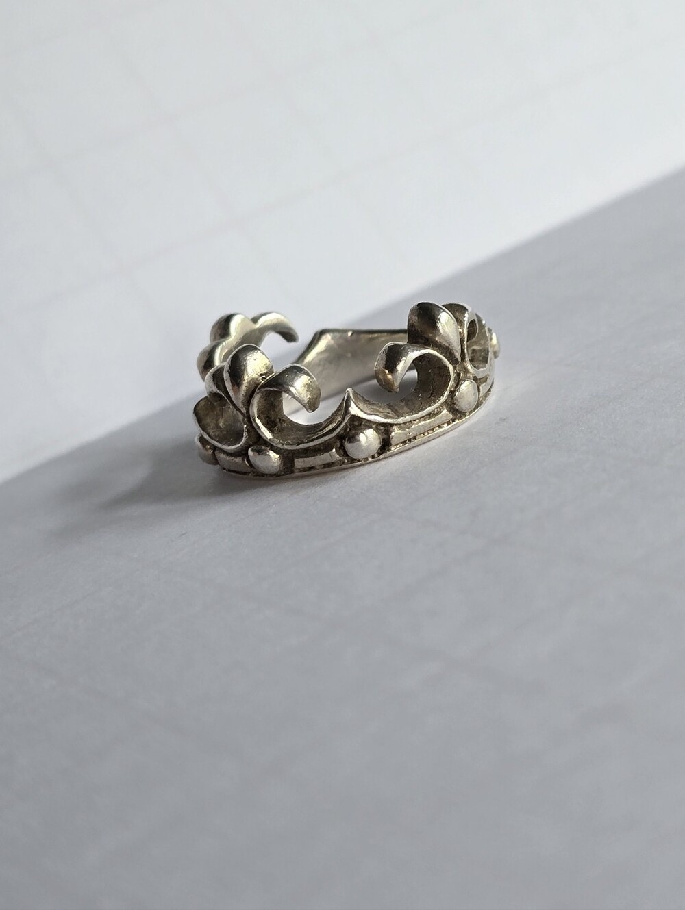 Fleur De Lis Sterling Silver Floral Scroll Band Ring 8.5